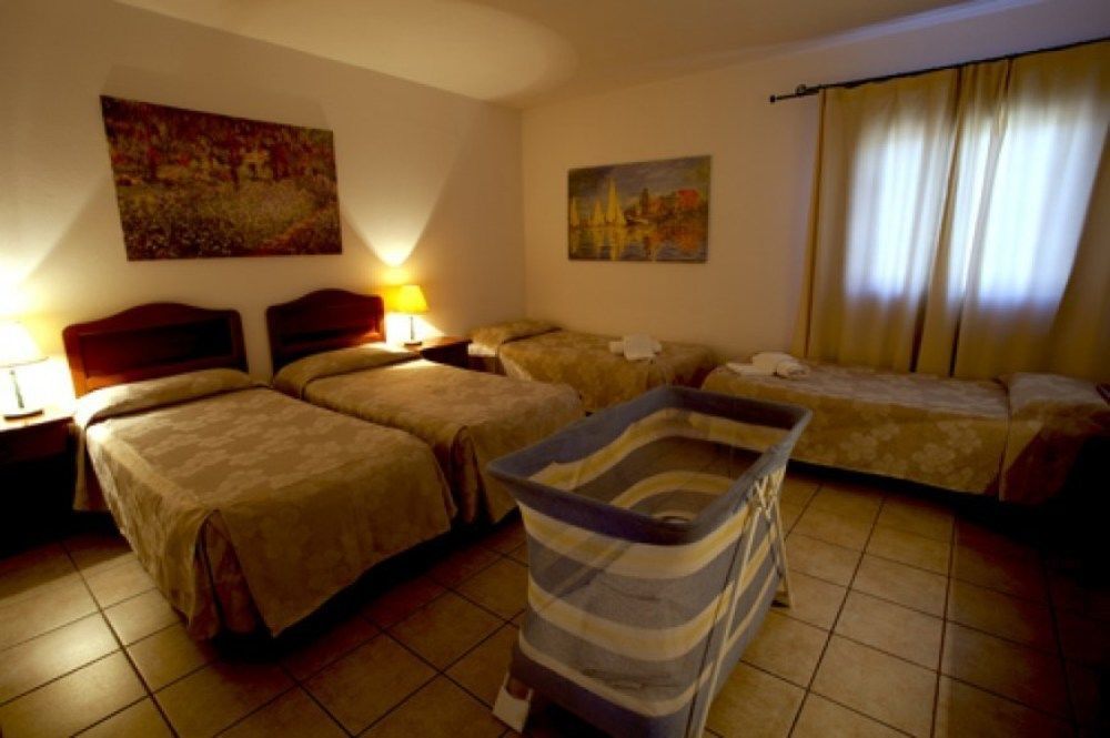 Hotel Moderno Olbia Exterior foto