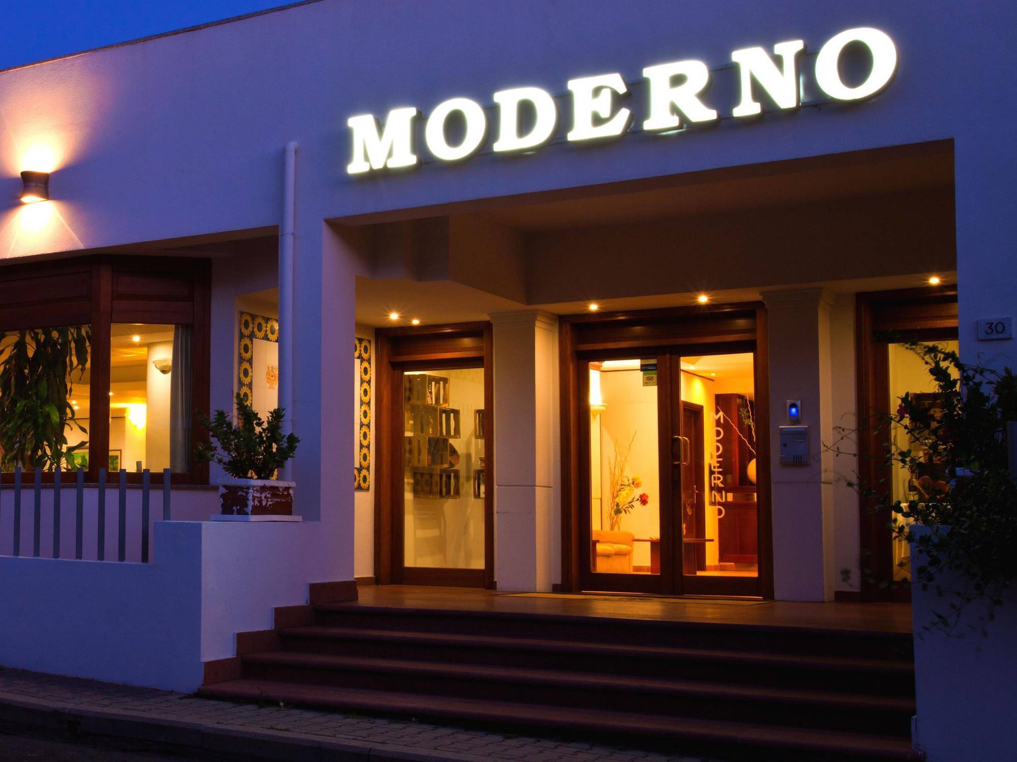 Hotel Moderno Olbia Exterior foto